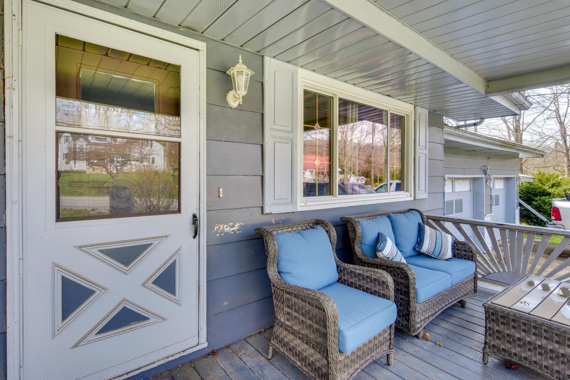 Holiday home Cozy With Deck About 8 Mi To Treasure Lake! DuBois